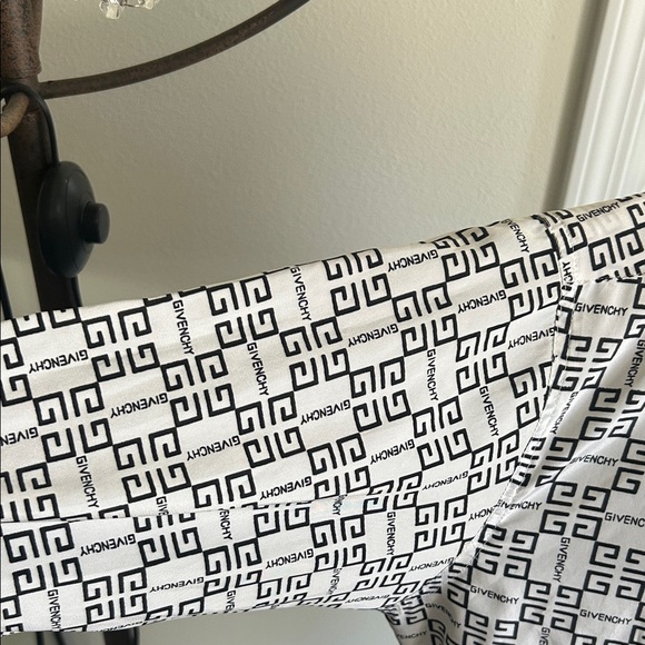 GIVENCHY Vintage Designer Black and White Patterned Women's Blouse Button Down - Picture 7 of 11